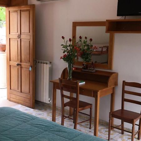 "Villa Pompei" Camere Familiari Zewnętrze zdjęcie